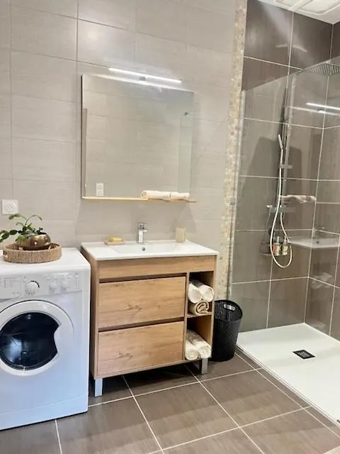 L'Ecole Des Freres Apartment Saint-Julien-Chapteuil France
